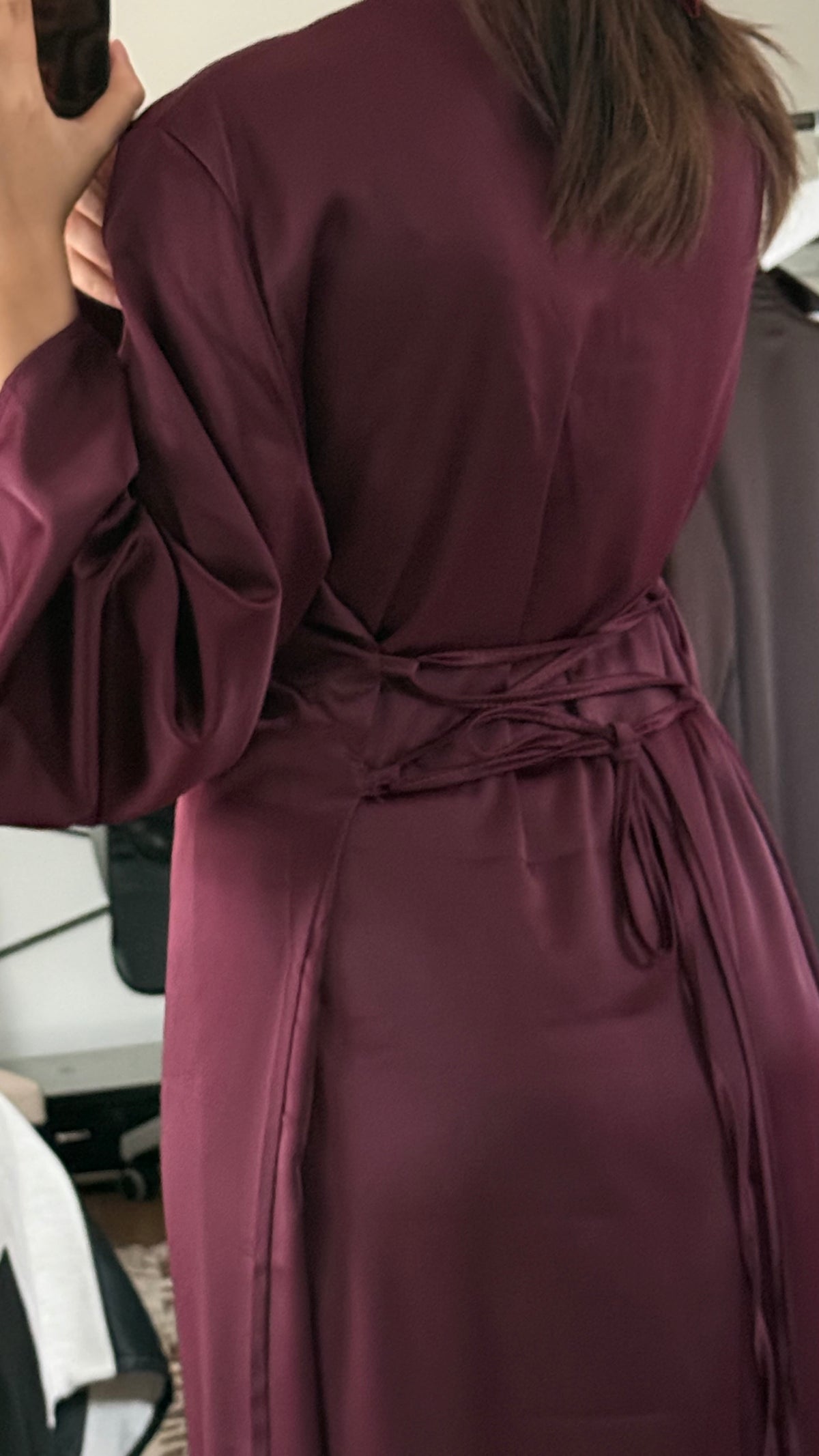 Robe satinée prune dos lacé Azayel