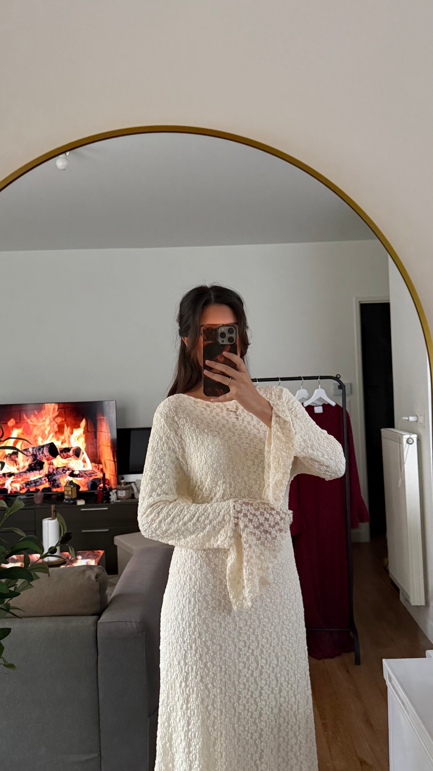 Robe dentelle doublé à nouer à la taille crème