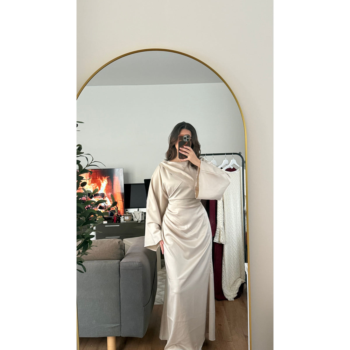 Robe longue satin drapé beige Azayel