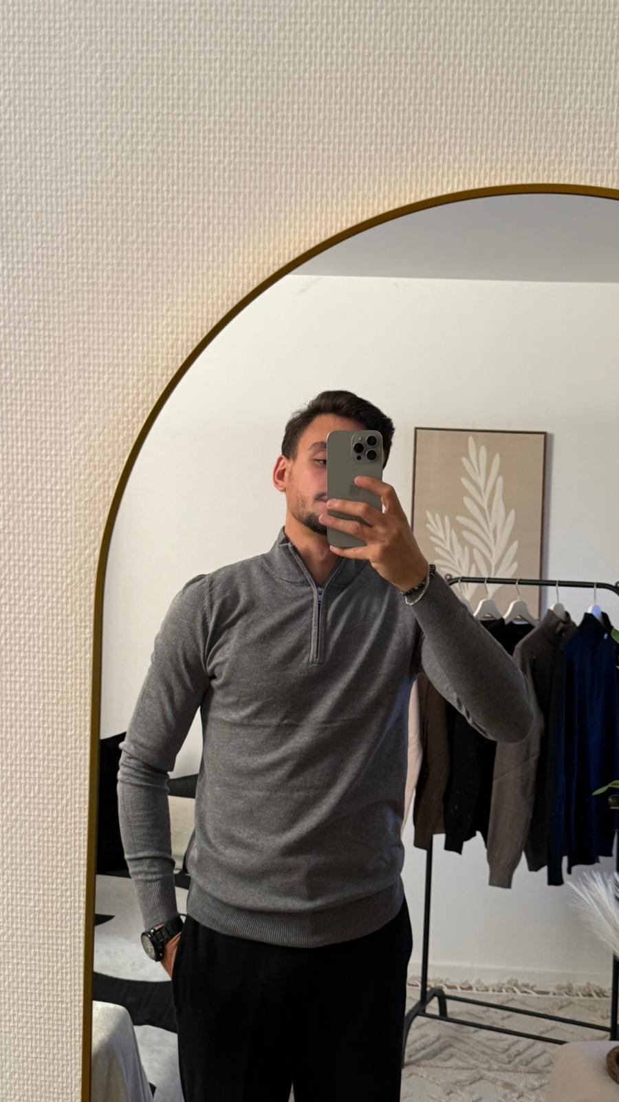 pull à manches longues avec col zippé