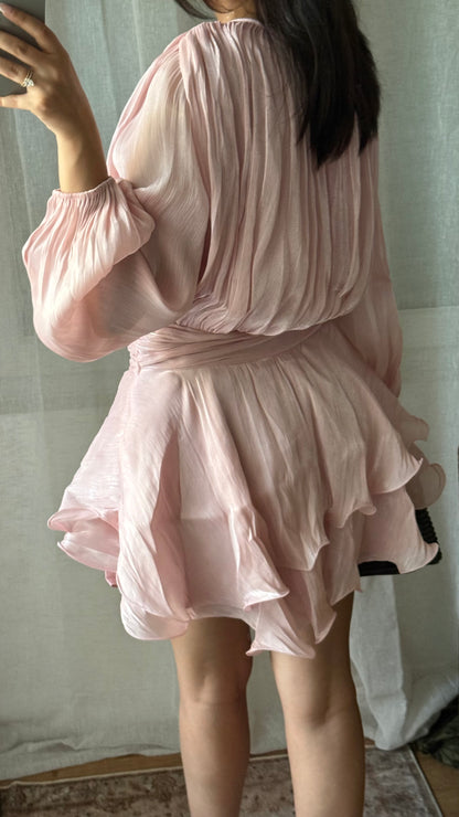 Robe Courte Plissée rose – Taille Corset & Volants