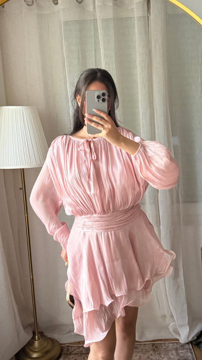Robe Courte Plissée rose – Taille Corset & Volants