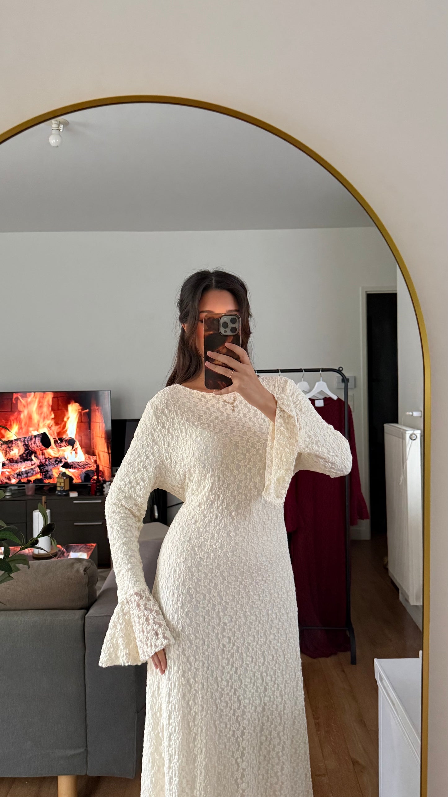Robe dentelle doublé à nouer à la taille crème
