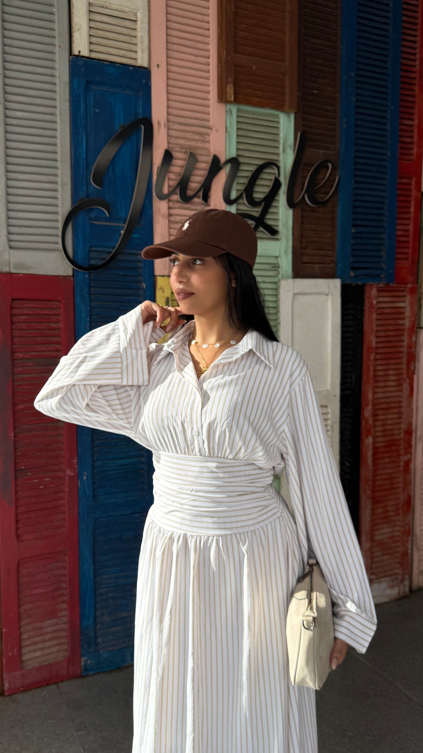 Robe chemise longue rayée Riya à ceinture / BEIGE