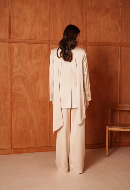 Tailleur Premium Beige Satiné – Blazer & Pantalon & Ceinture