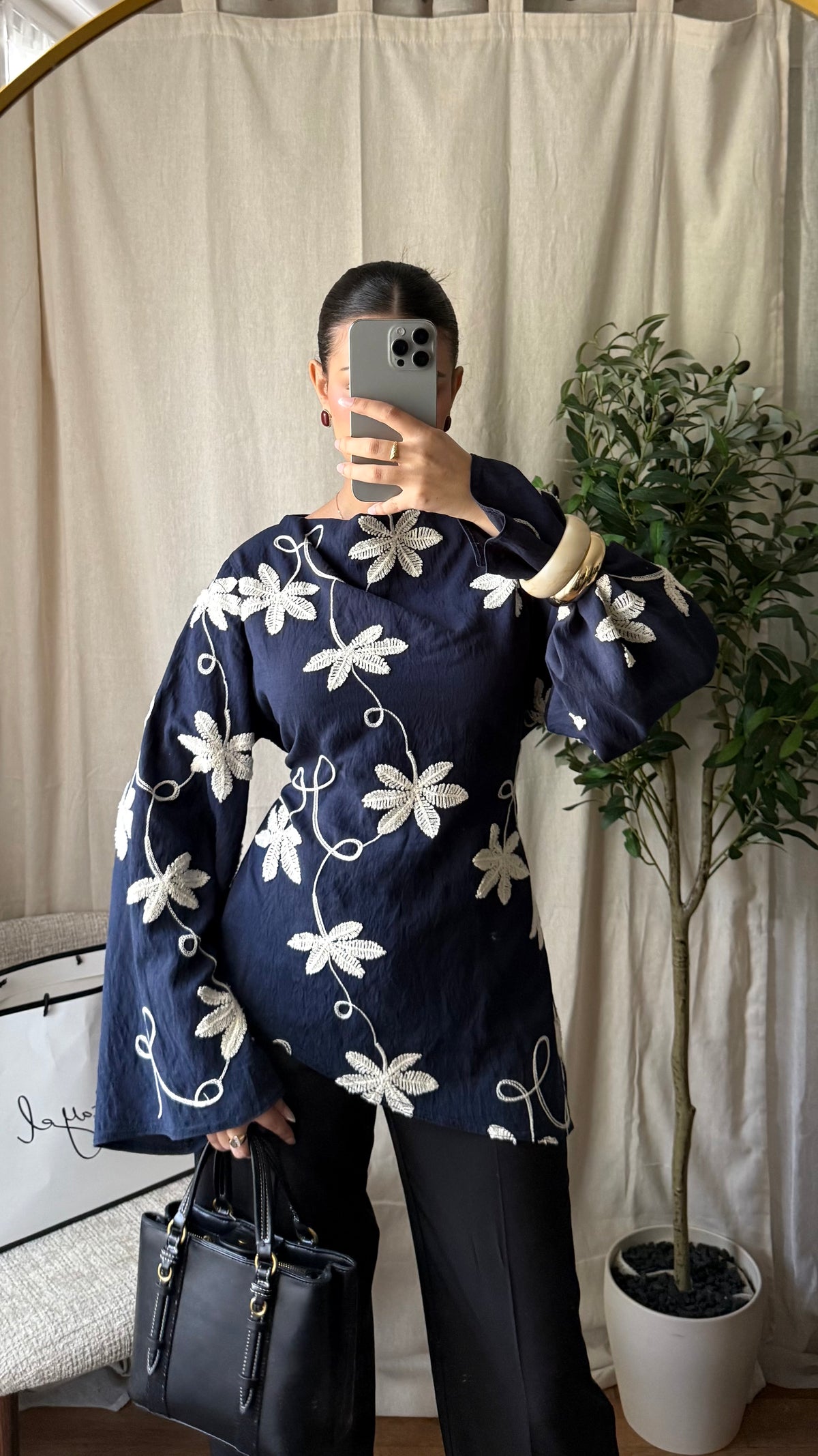 Blouse brodée asymétrique Flora / BLUE