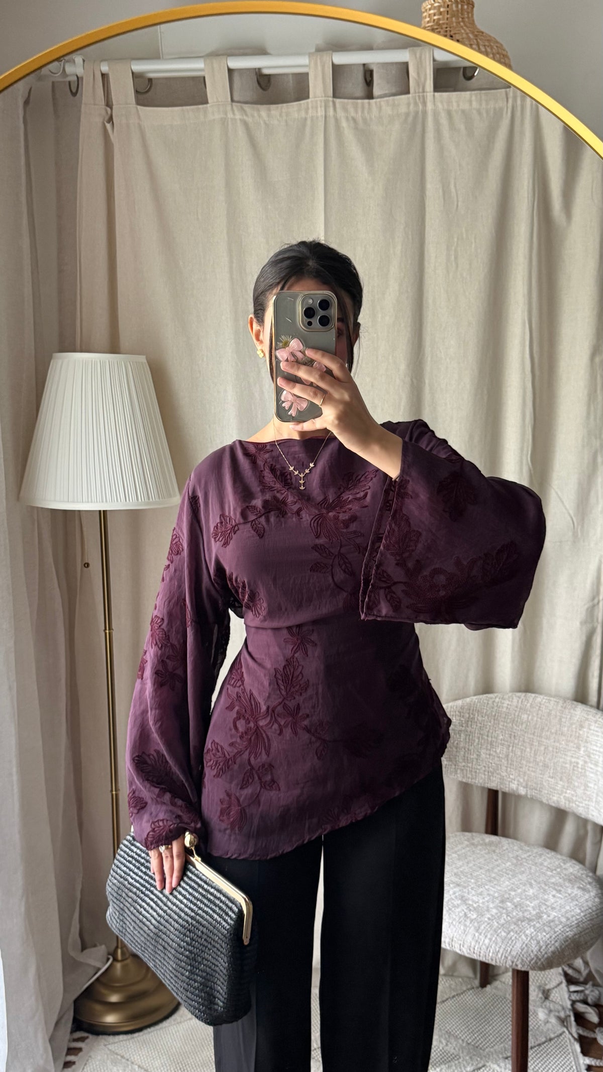 Blouse brodée à nouer dans le dos