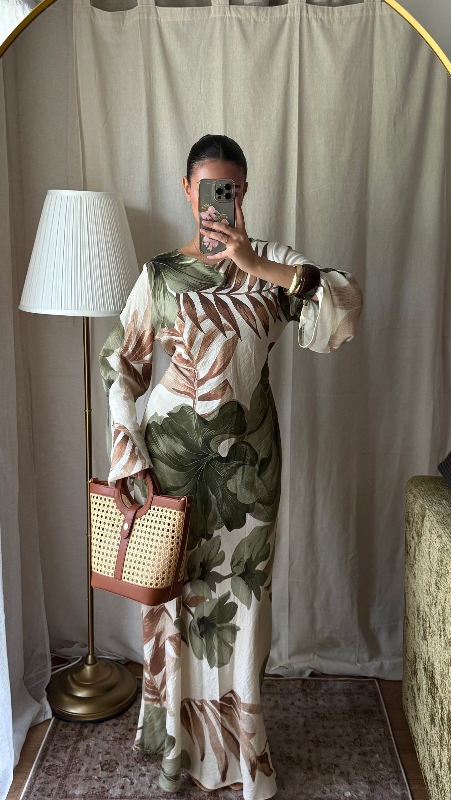 Robe KAKI effet lin à fleurs nouée dans le dos