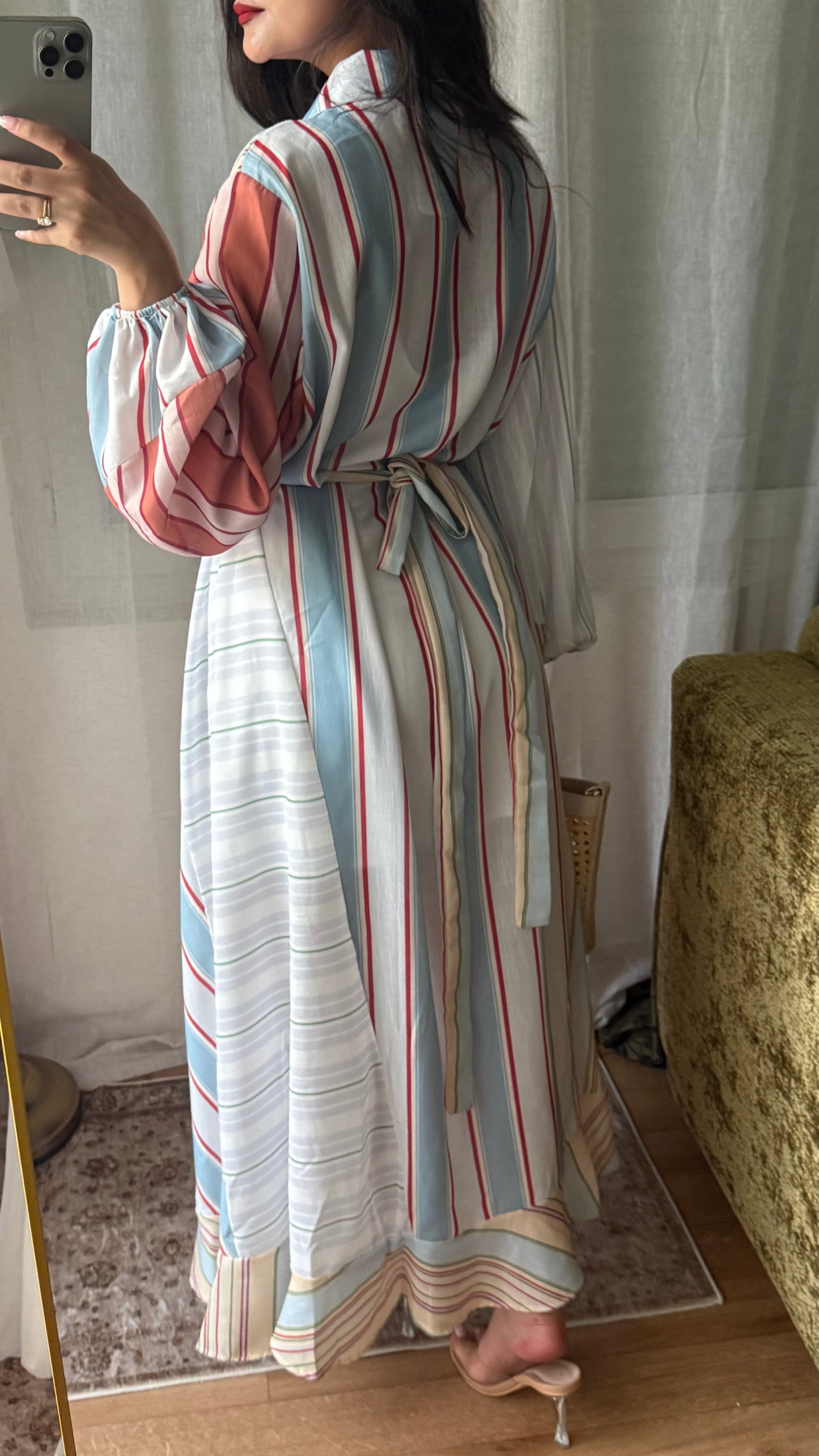 ROBE LONGUE À RAYURES COL CHEMISE À NOUER