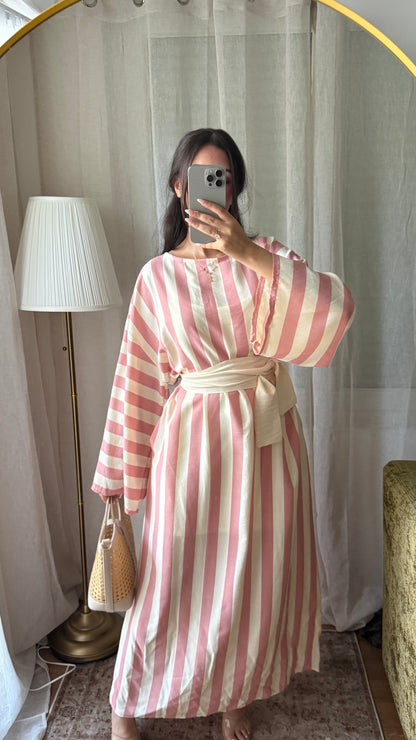 Robe effet lin à rayures avec ceinture large