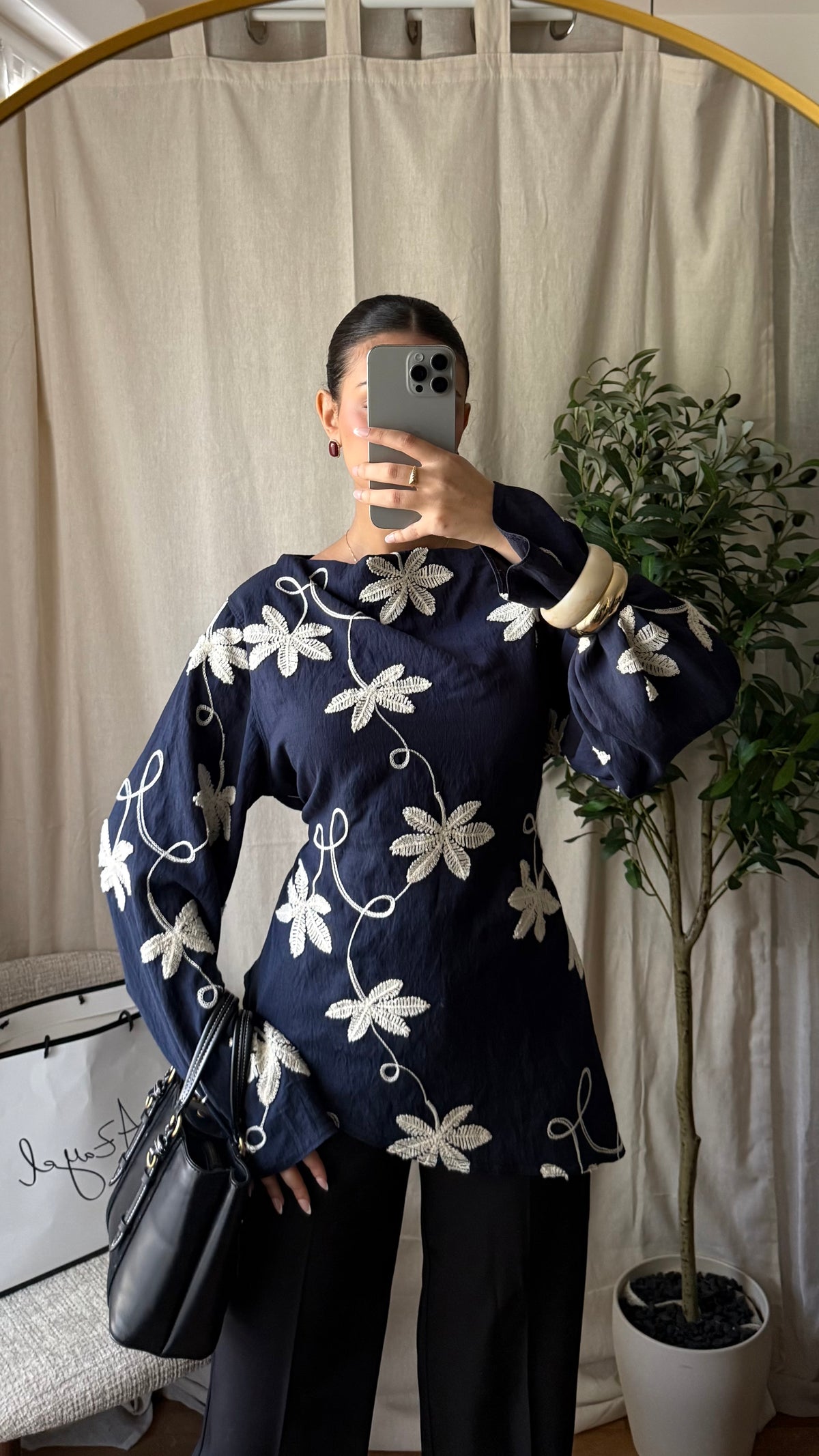 Blouse brodée asymétrique Flora / BLUE