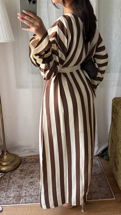 Robe effet lin à rayures avec ceinture large