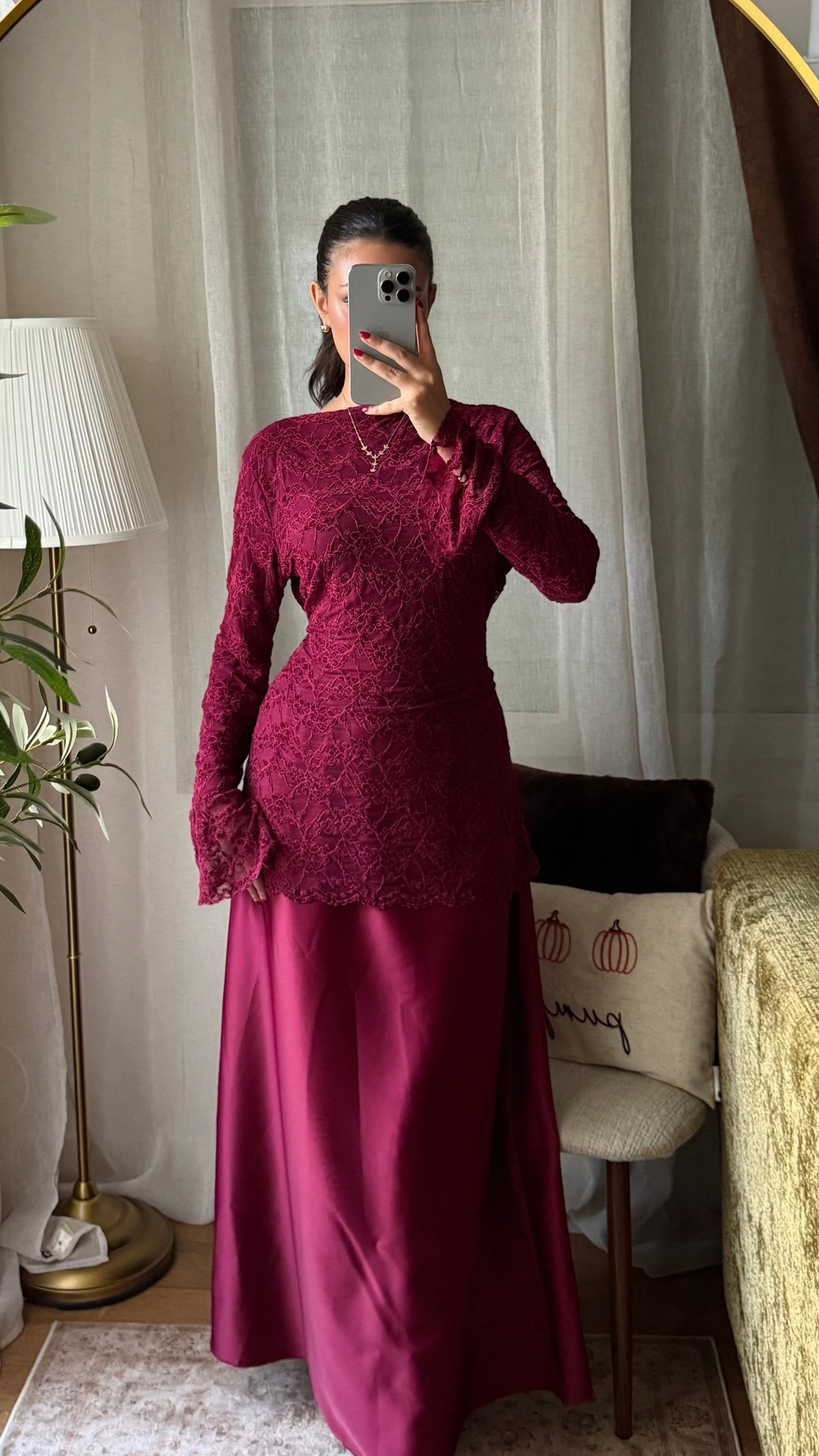 Robe Longue en Dentelle – Framboise