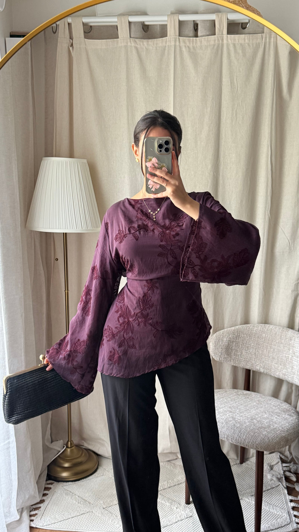 Blouse brodée à nouer dans le dos