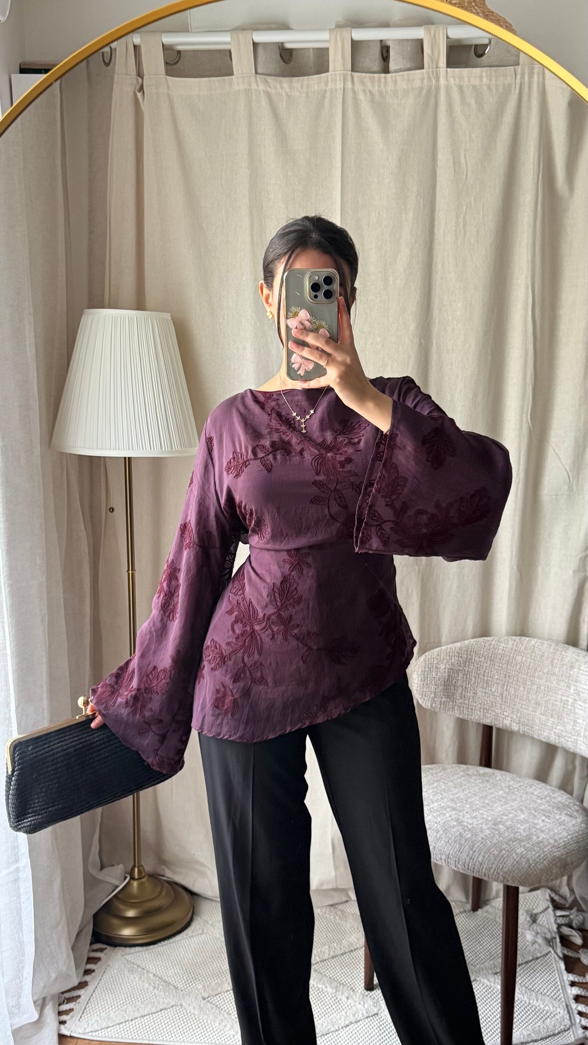 Blouse brodée à nouer dans le dos
