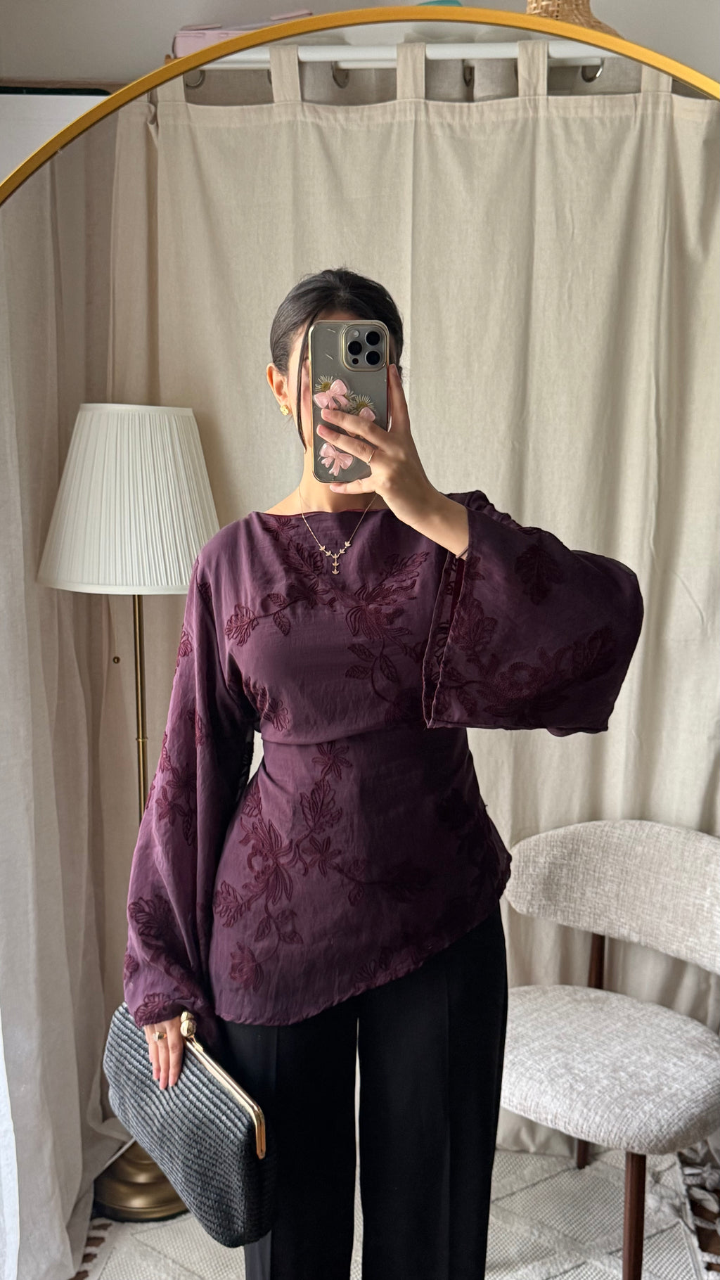 Blouse brodée à nouer dans le dos