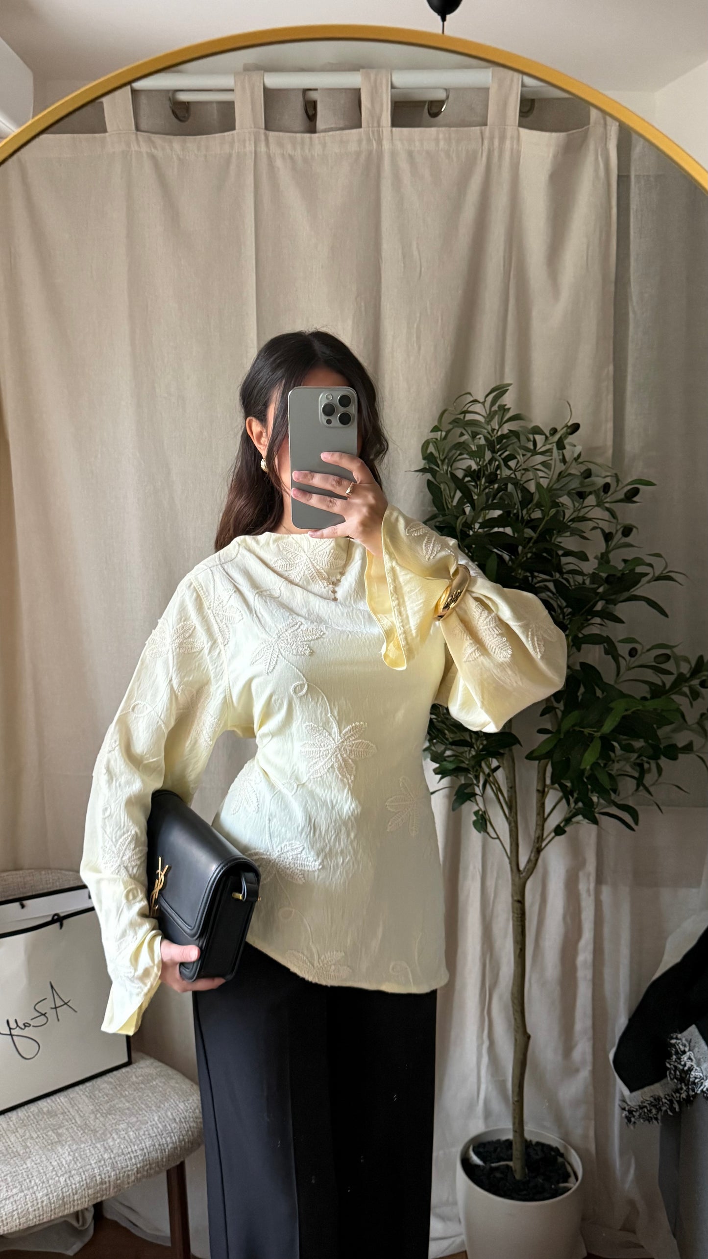 Blouse brodée asymétrique Flora/ jaune pastel