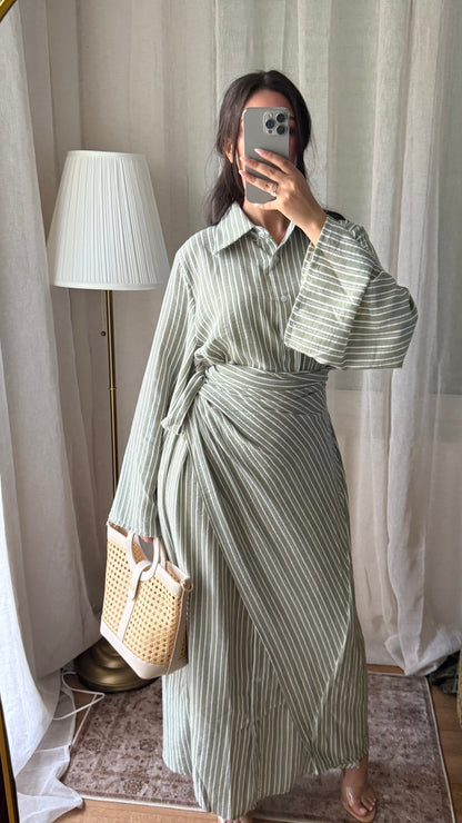 Robe longue rayée col chemise