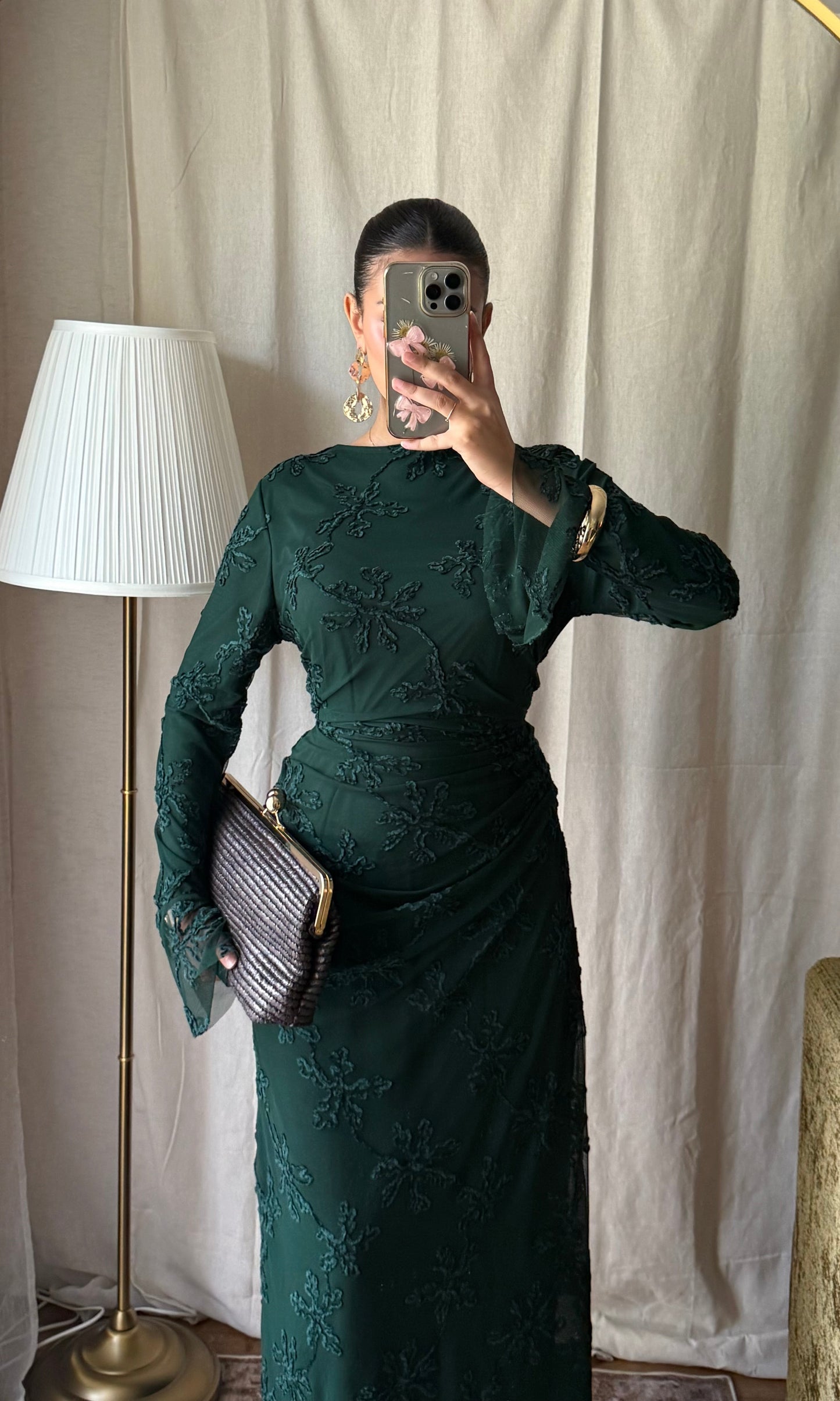 Robe kaki longue en tulle doublé à motifs brodés