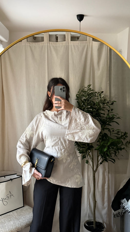 Blouse brodée asymétrique Flora/ beige