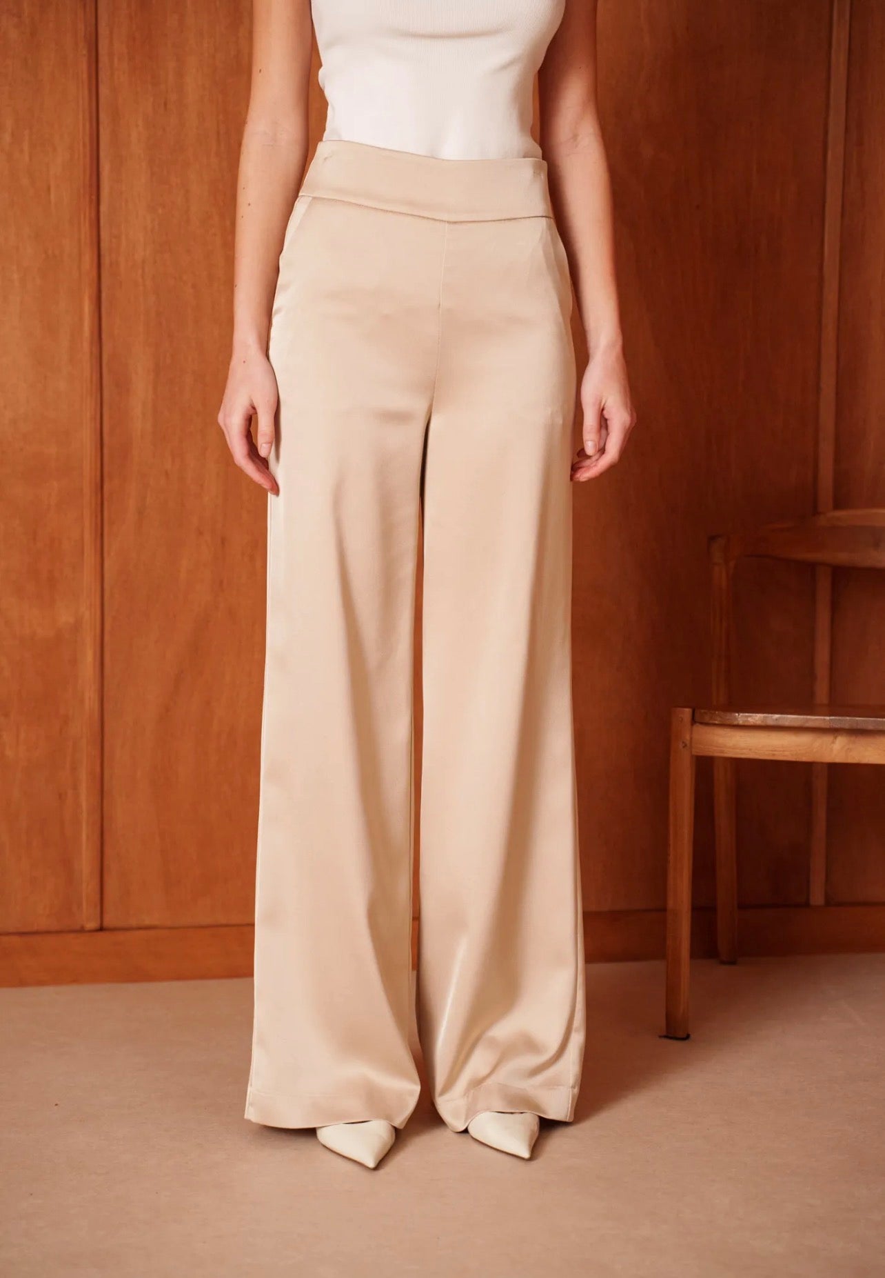 Tailleur Premium Beige Satiné – Blazer & Pantalon & Ceinture