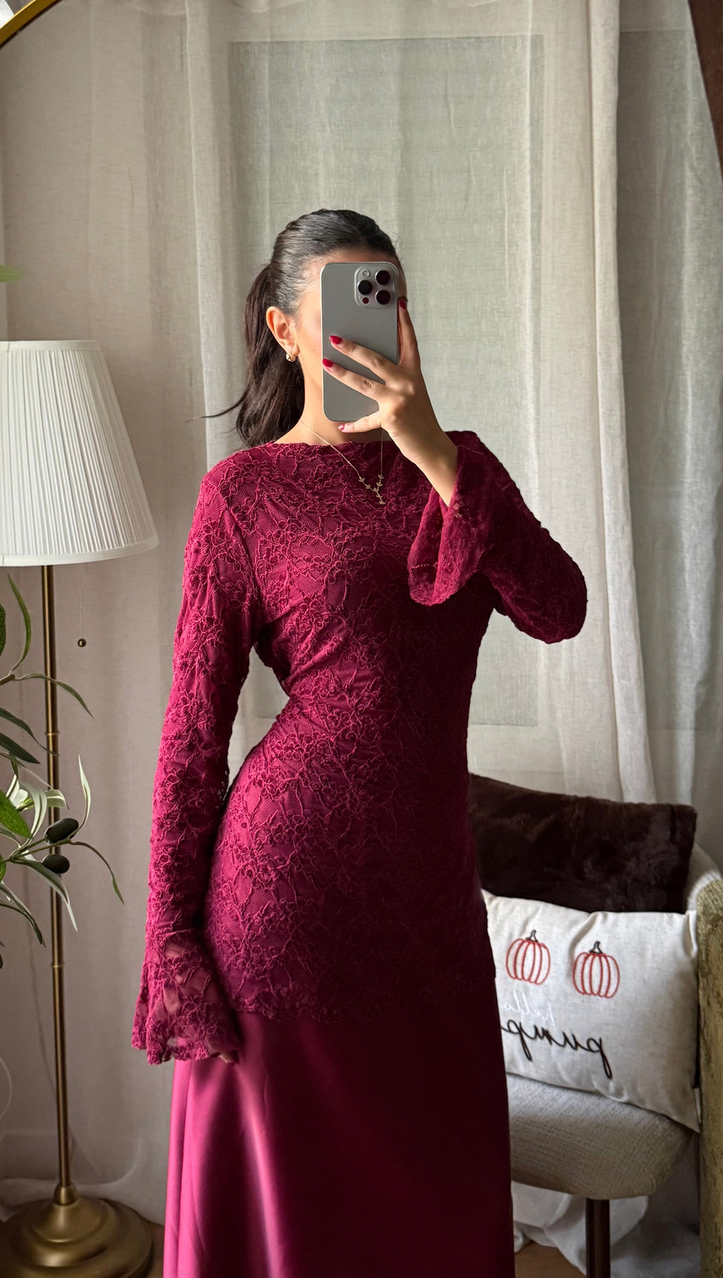 Robe Longue en Dentelle – Framboise