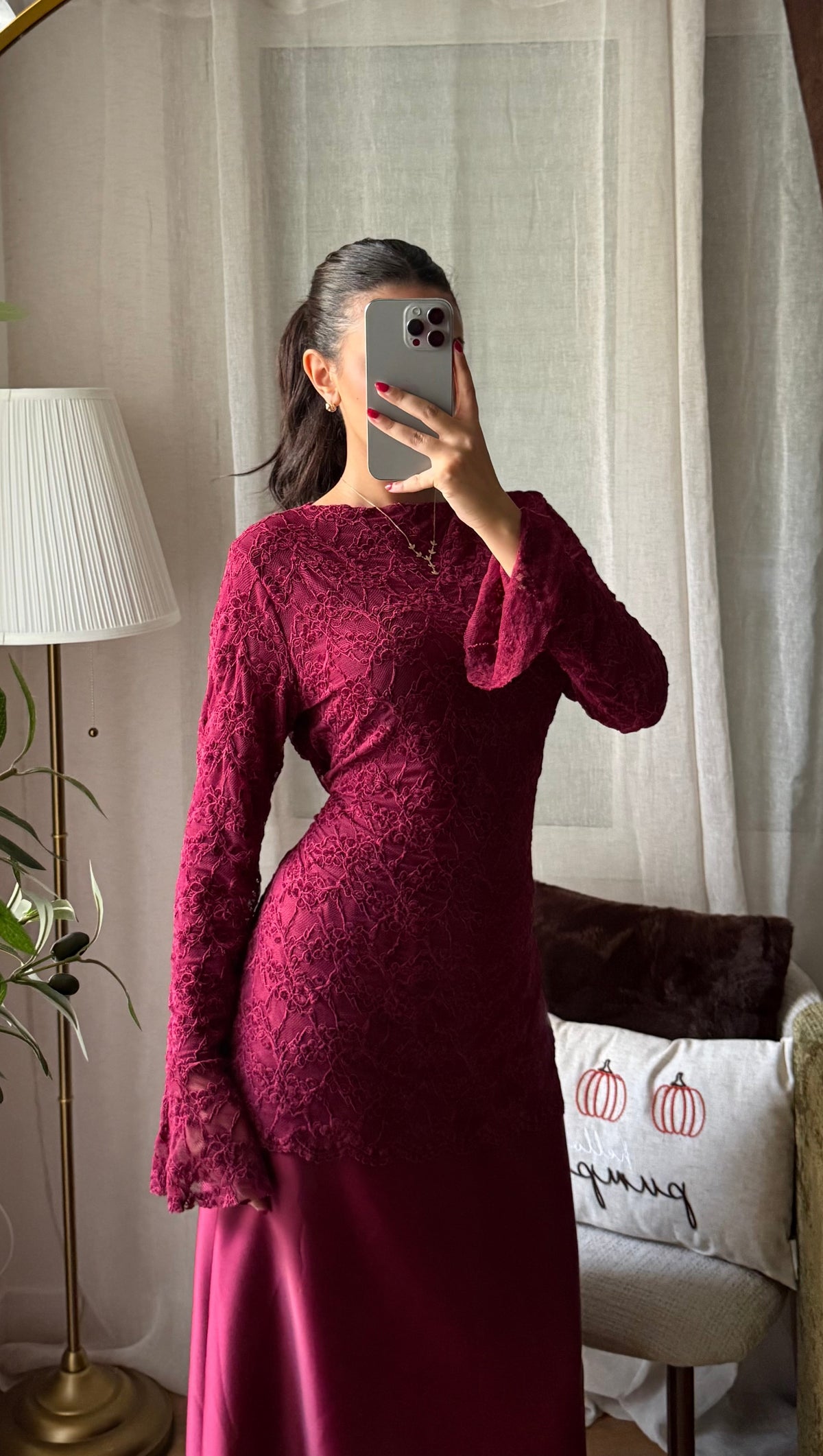 Robe Longue en Dentelle – Framboise