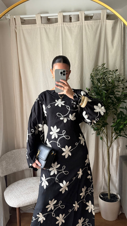 Robe Flora brodée / noir