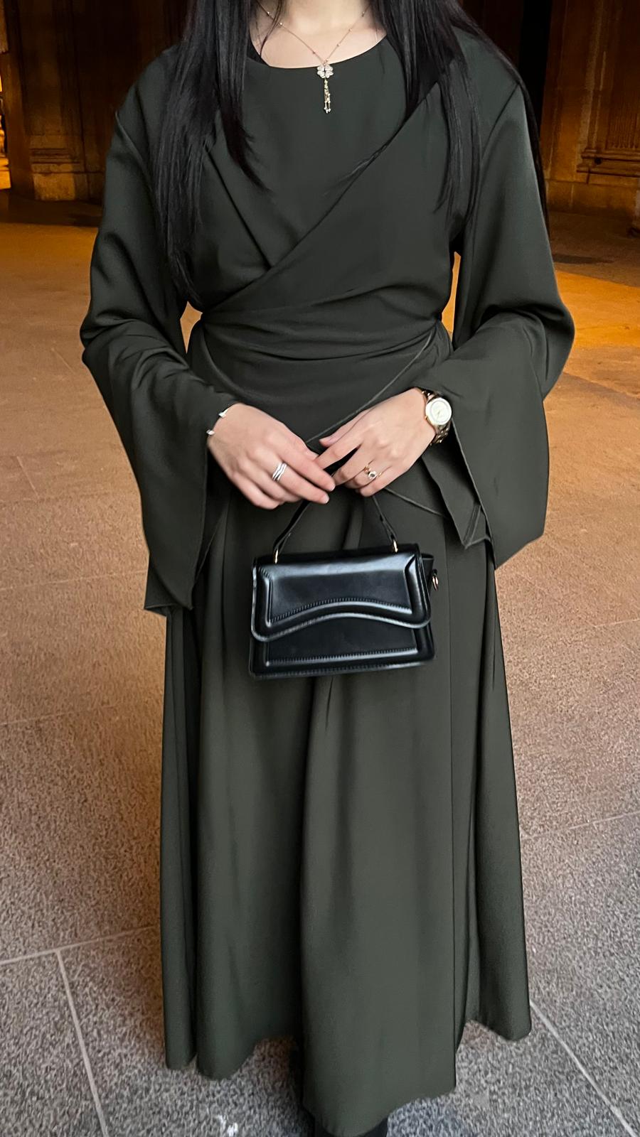 Abaya Élégante avec Manches Évasées