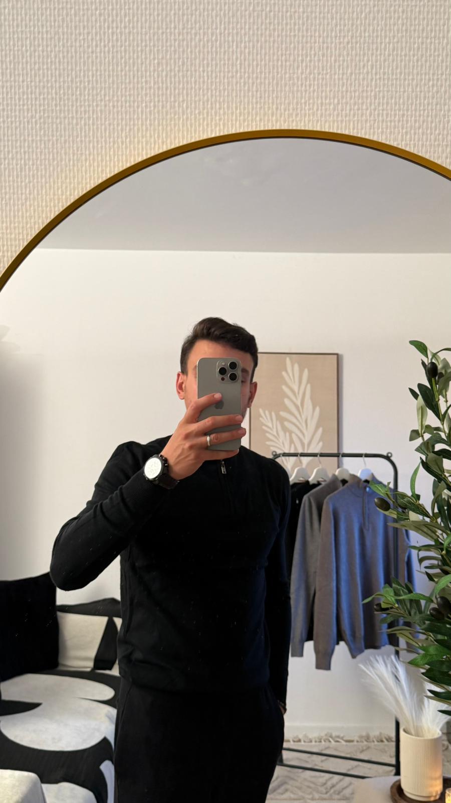 pull à manches longues avec col zippé