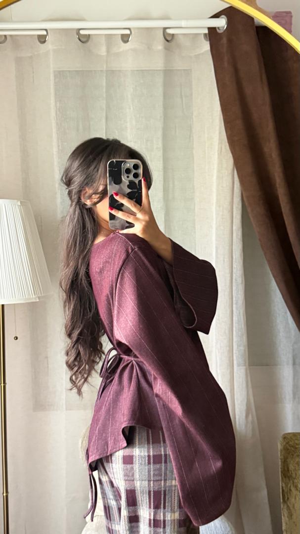 Blouse à Fines Rayures Manches Évasées – Prune