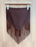 Foulard à franges marron chocolat Azayel sur cintre