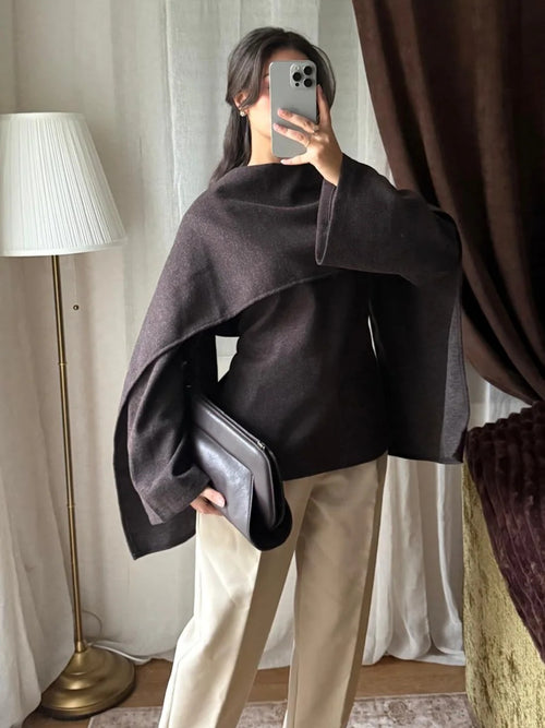 Blouse femme noire cape drapée sur les épaules