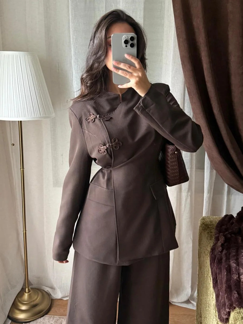 Tailleur pantalon femme marron blazer cintré