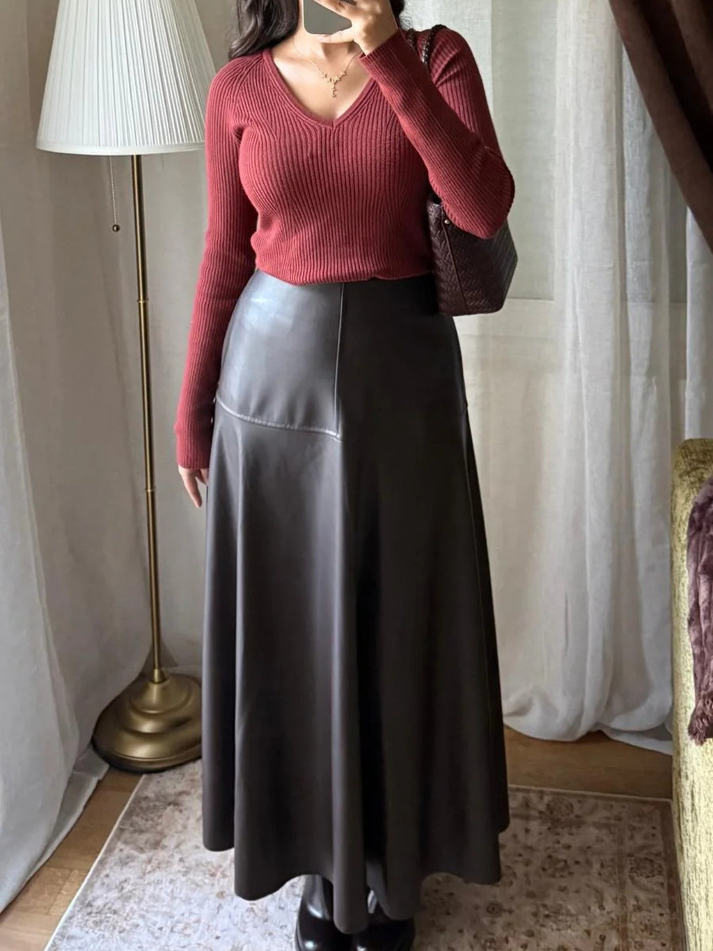 Jupe femme effet cuir marron coupe évasée