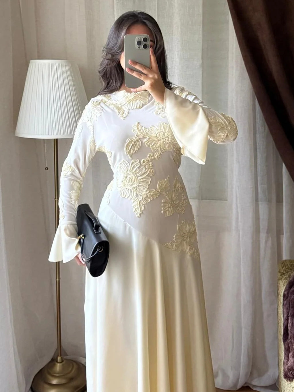 Robe Rosa écru manches évasées